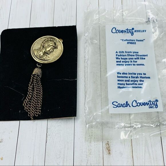 Sarah Coventry Hostess Premium Centurion Brooch/Pendant - Picture 1 of 5